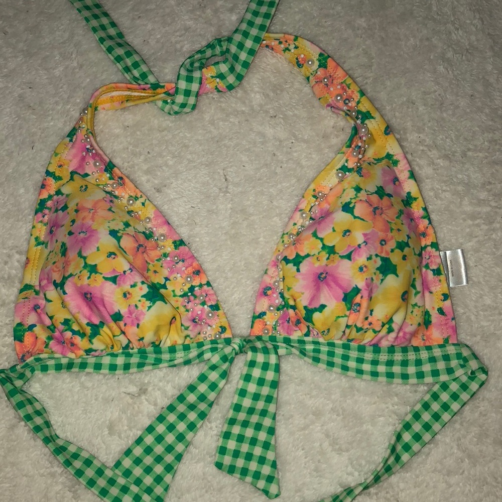 Swimsuit top with flowers